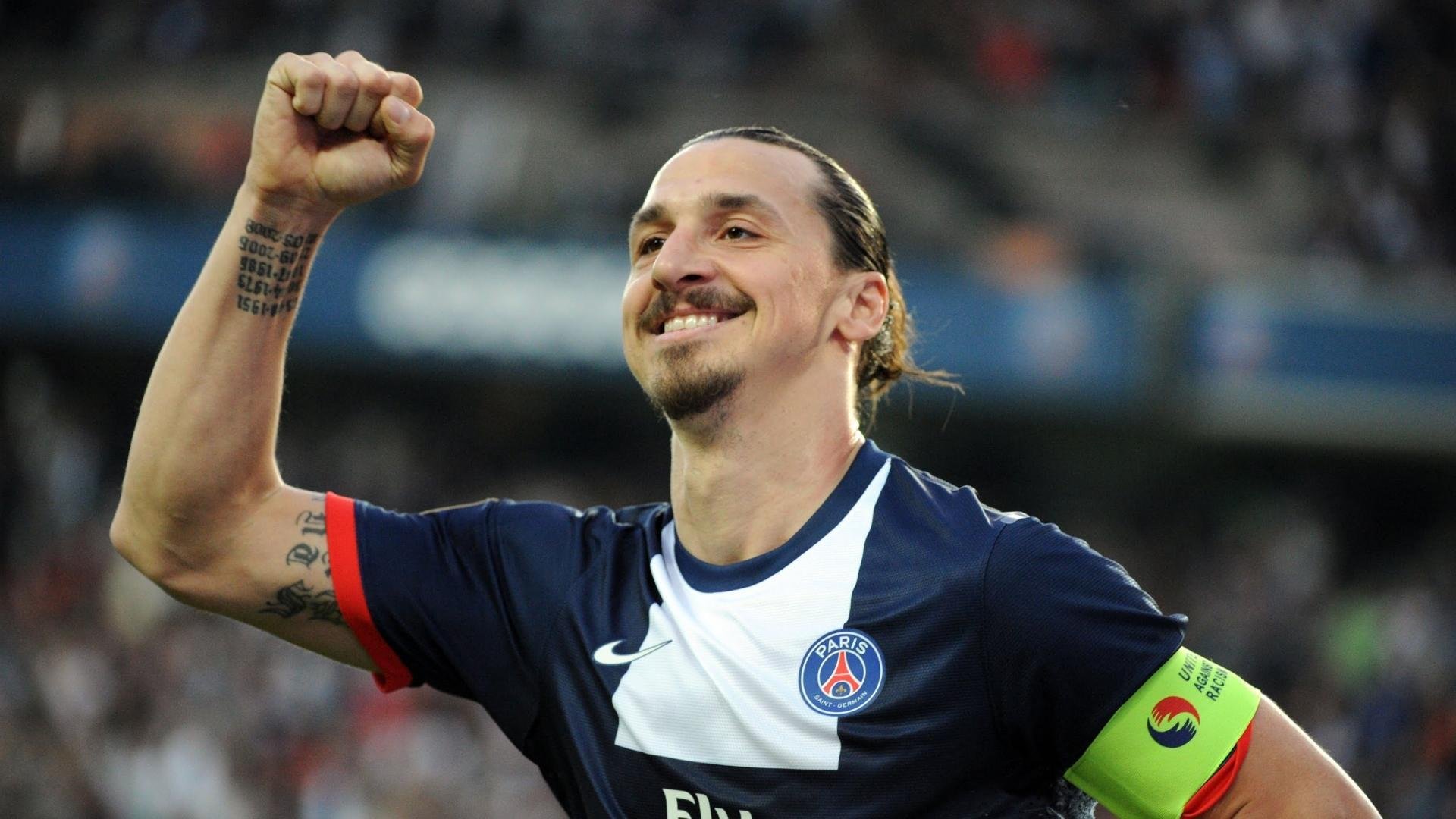 顶尖球队对阵发疯,比赛现场悬念不断,顶尖足球队